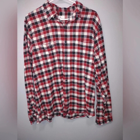 True Craft Other - True craft men's L red black cotton flannel button down pockets
